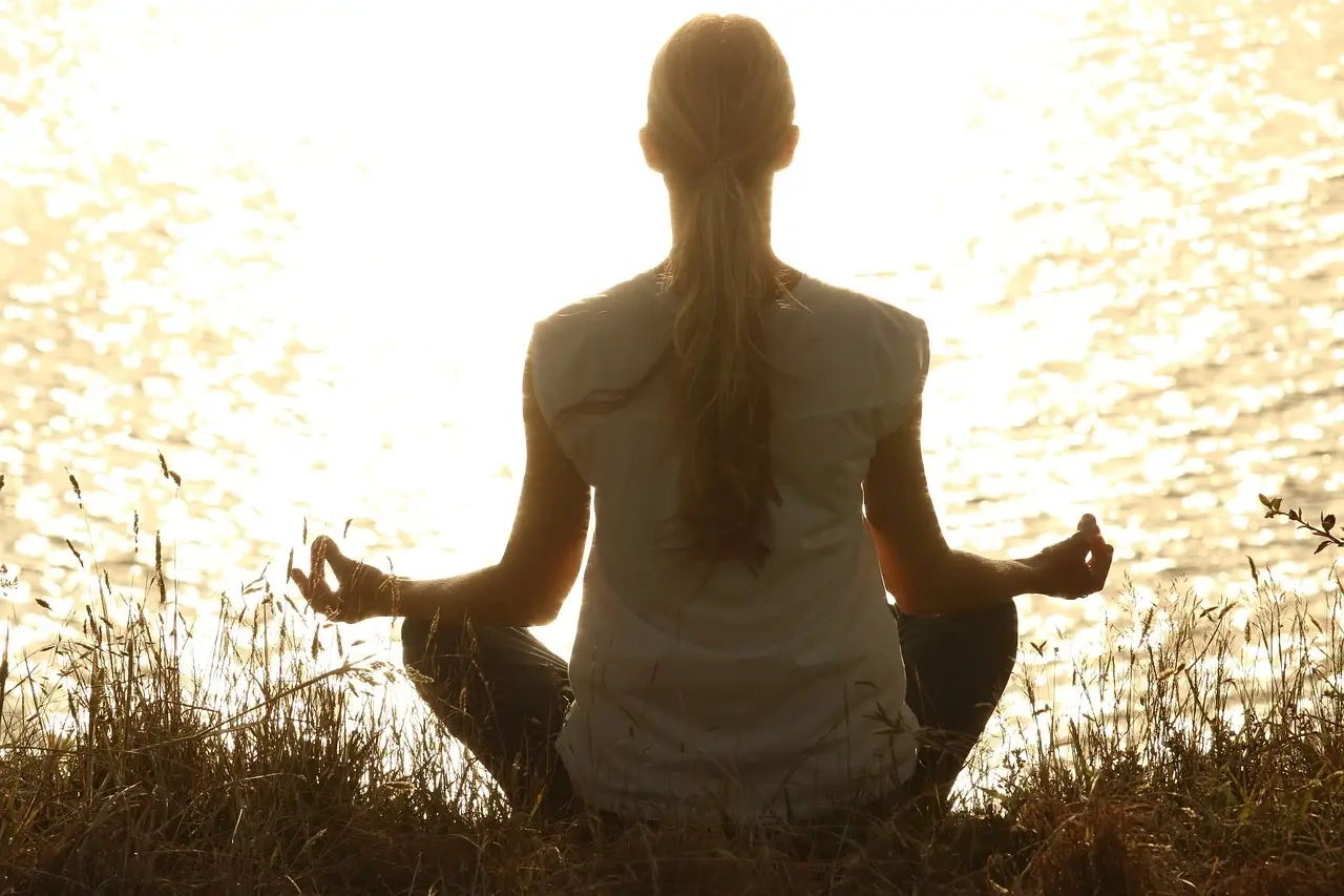 6 gode tips til at komme i gang med yogatræningen derhjemme